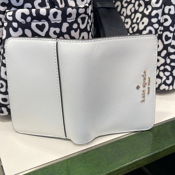 Kate Spade Madison Small Bifold Wallet
Meringue 
NWT - Picture 13 of 16